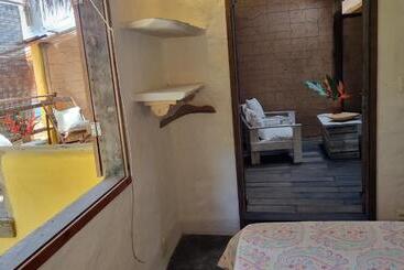 پانسیون Casa Namoa Pousada