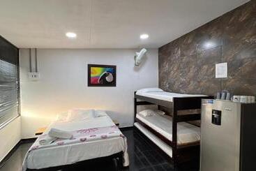 پانسیون Family House Rodadero