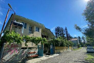 پانسیون Guest House Mari