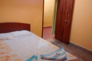 پانسیون Rocky Guesthouse
