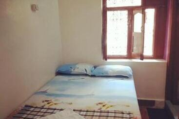 پانسیون Rocky Guesthouse