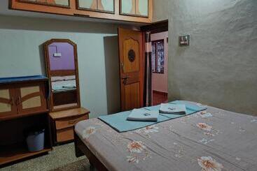 پانسیون Rocky Guesthouse