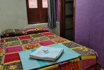 پانسیون Rocky Guesthouse