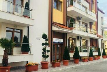 پانسیون Stela Apartments