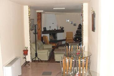 پانسیون Zasheva Kushta Guesthouse