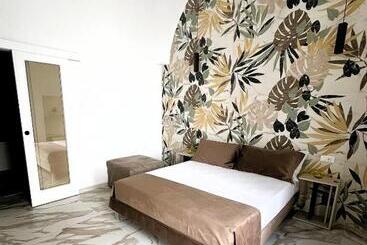 تختخواب و صبحانه La Bella Ostuni Suites