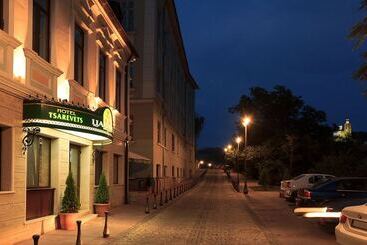 هتل Tsarevets Design And Spa
