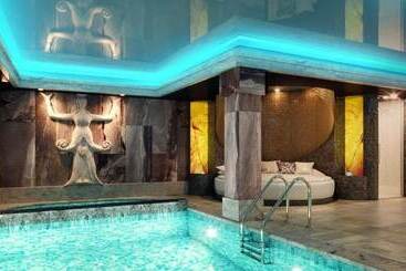 هتل Tsarevets Design And Spa
