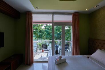 Foy S Lake Resort
