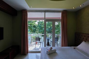 Foy S Lake Resort