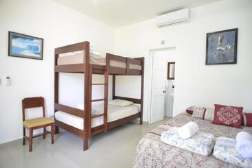 هتل Rocasol Casa D´mar
