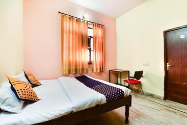 Otel Spot On Platinum Inn