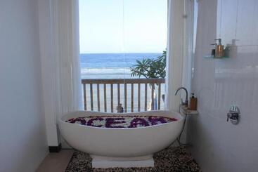 هتل Suite Ocean Blue