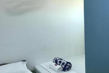 پانسیون Hostal Cartagena Sun