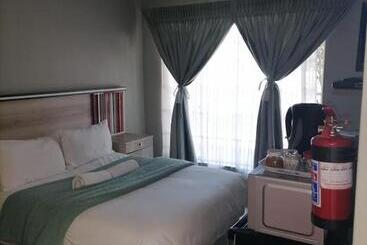 پانسیون Ndzuti Guest House