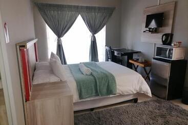 پانسیون Ndzuti Guest House