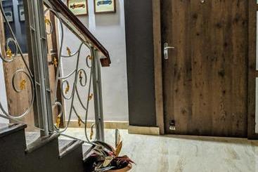 پانسیون Townhouse The Urban Inn
