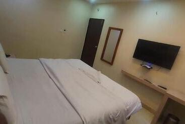 هاستل Sri Aditya Inn