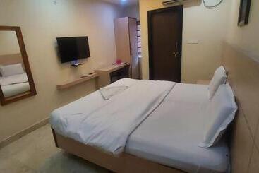 هاستل Sri Aditya Inn