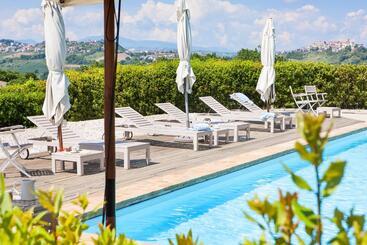 تختخواب و صبحانه Casa San Ruffino