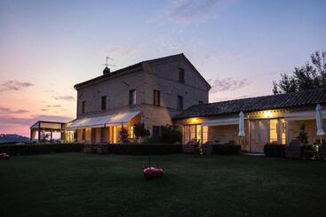 تختخواب و صبحانه Casa San Ruffino