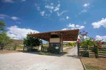 Flat Hotel Fazenda Monte Castelo   Gravatá