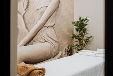 هتل Barcode Wellness & Spa