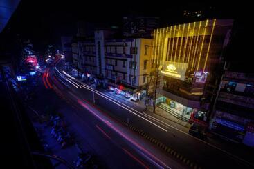 هتل Laxmi Cityside