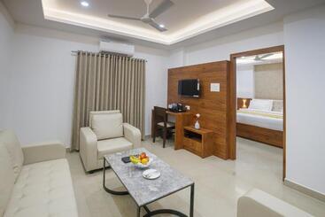 هتل Laxmi Cityside