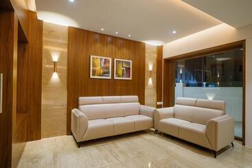 هتل Laxmi Cityside