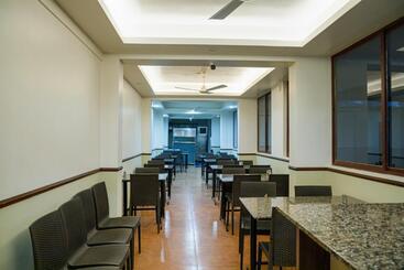 هتل Laxmi Cityside
