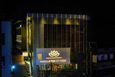 هتل Laxmi Cityside