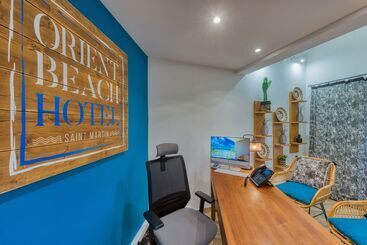 هتل Orient Beach