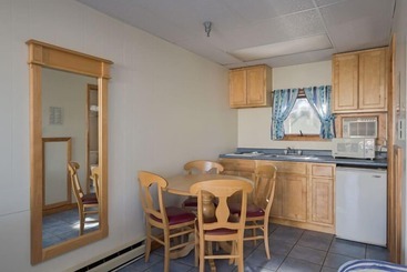 Kebek 3 Oceanside Motel