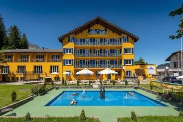 مُتل Grischalodge Das Hotel Mit Bergblick Seit 1929   Bitte Beachten Sie Beim Buchen Auf Die Zimmerkatego