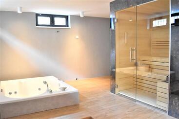 پانسیون Korpa Deli Rooms Spa