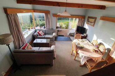 Century House B & B Flatlette