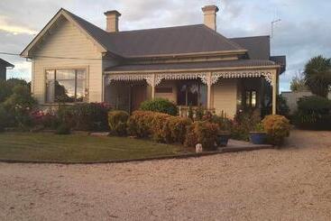 Century House B & B Flatlette