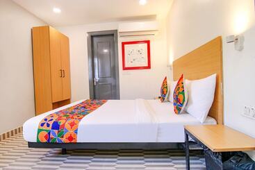 Fabhotel Chawla House