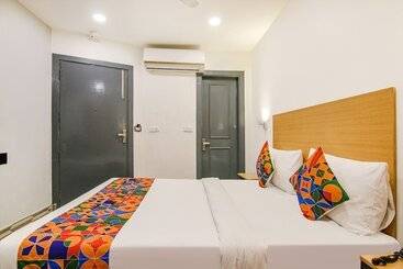 Fabhotel Chawla House
