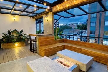 هتل Casa Santafe   Coliving