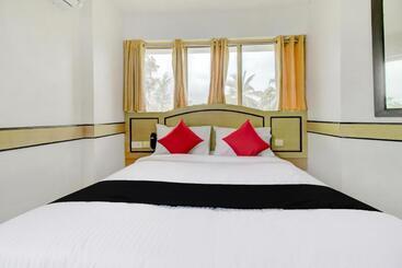 هتل Collection O 75308 Floatel International Beach Resort