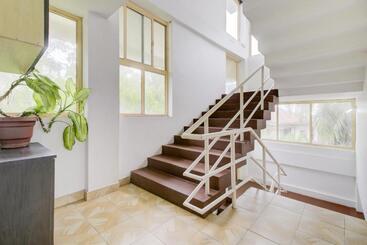هتل Collection O 75308 Floatel International Beach Resort