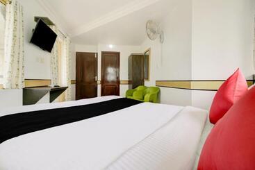 هتل Collection O 75308 Floatel International Beach Resort