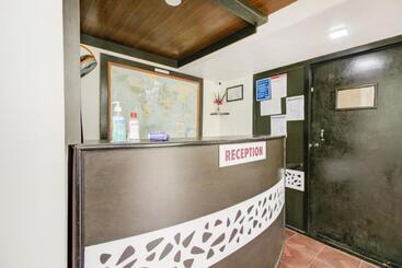هتل Collection O 75308 Floatel International Beach Resort