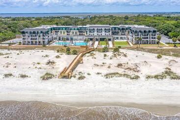 هتل Courtyard By Marriott Jekyll Island