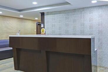 هتل Treebo Raj Inn Lalpur