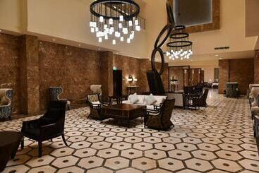 هتل Grand Millennium Tabuk