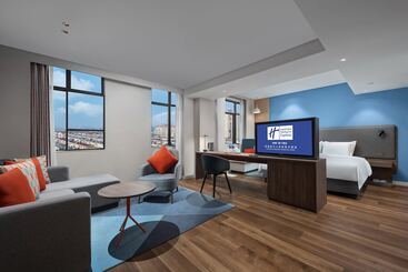 هتل Holiday Inn Express Jingdezhen Taoxichuan By Ihg
