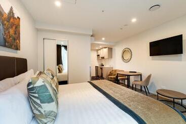 هتل La Quinta By Wyndham Remarkables Park Queenstown